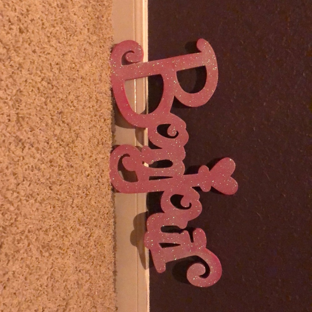 A decorative sign